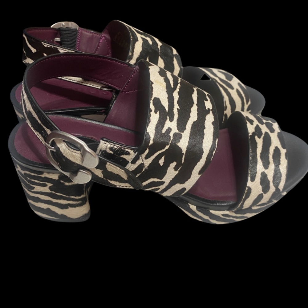 Platform Sandals - Picture 2 of 3